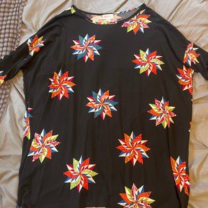 LuLaRoe Medium Irma Top
